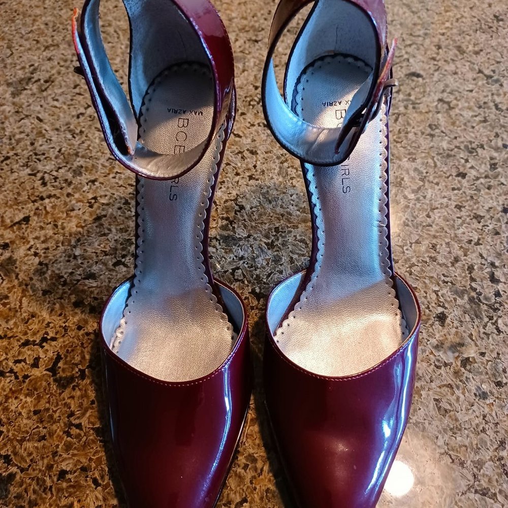 Maroon patent leather BCBG heels size 6